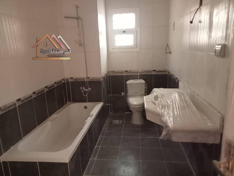 11 cf35fcd2-abc8-46cd-bfba-0e1b81355fe4. jpeg