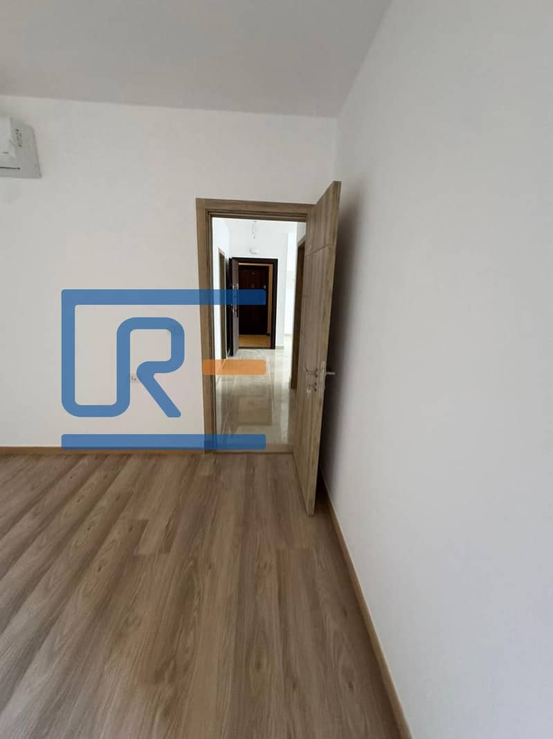 9 f442466a-d6b6-4b34-946a-d6682bb1ff87. jpeg