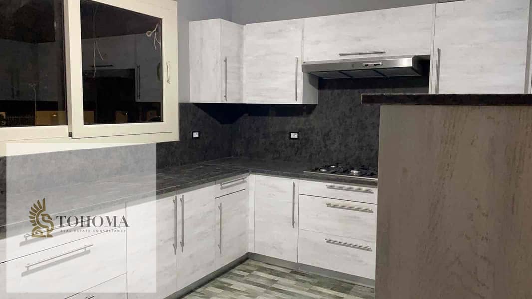 10 d1695069-8501-4693-b78b-b35cca249f9b. jpg