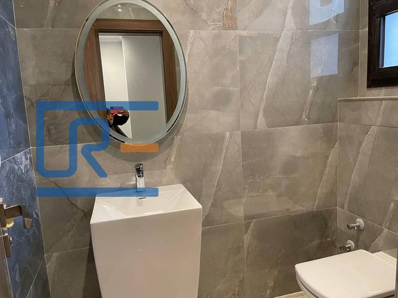 11 ab10ffcc-e54d-450a-928f-aff5a9cb6a74. jpeg