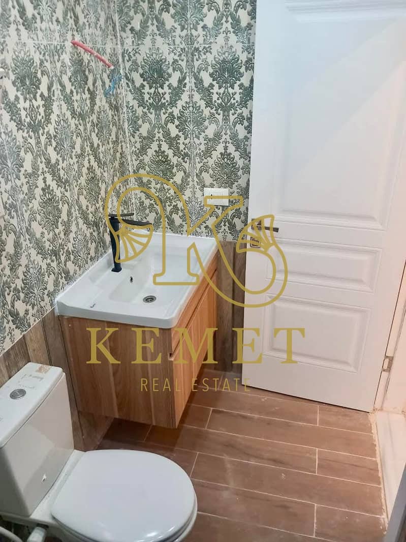 3 33b047a5-738a-4d5c-977a-6363933e161d. jpg