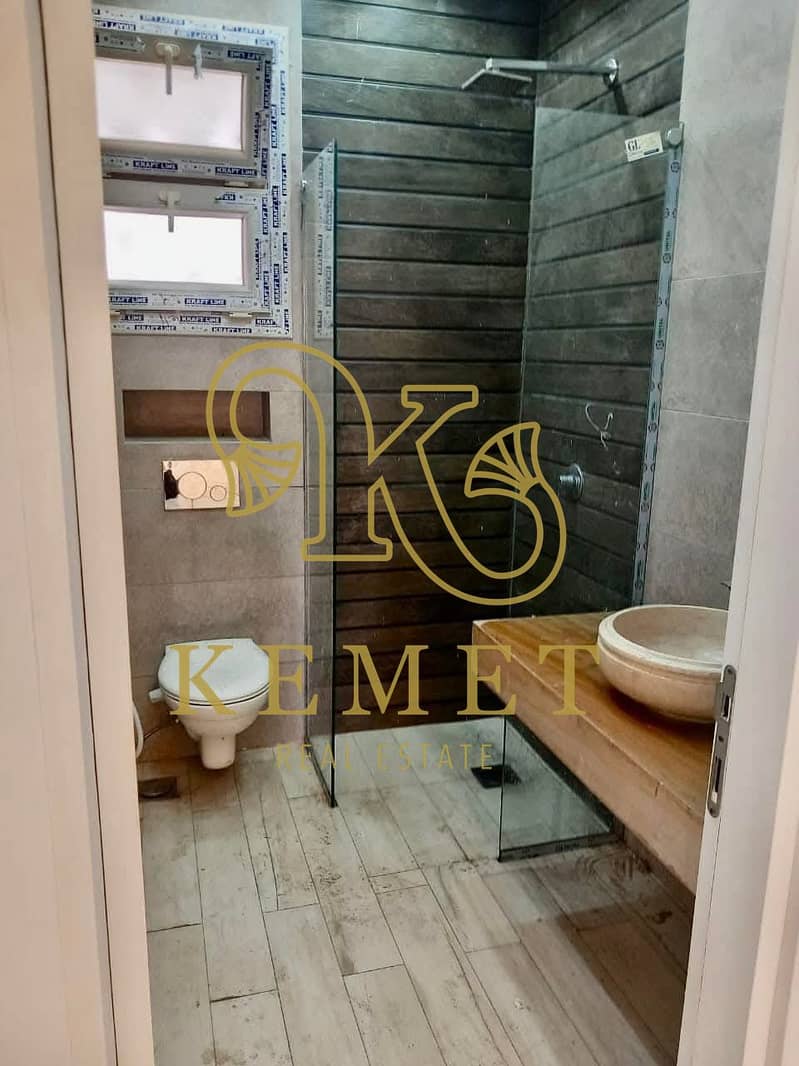 4 9f98762c-6da0-4d95-8159-081061324ade. jpg