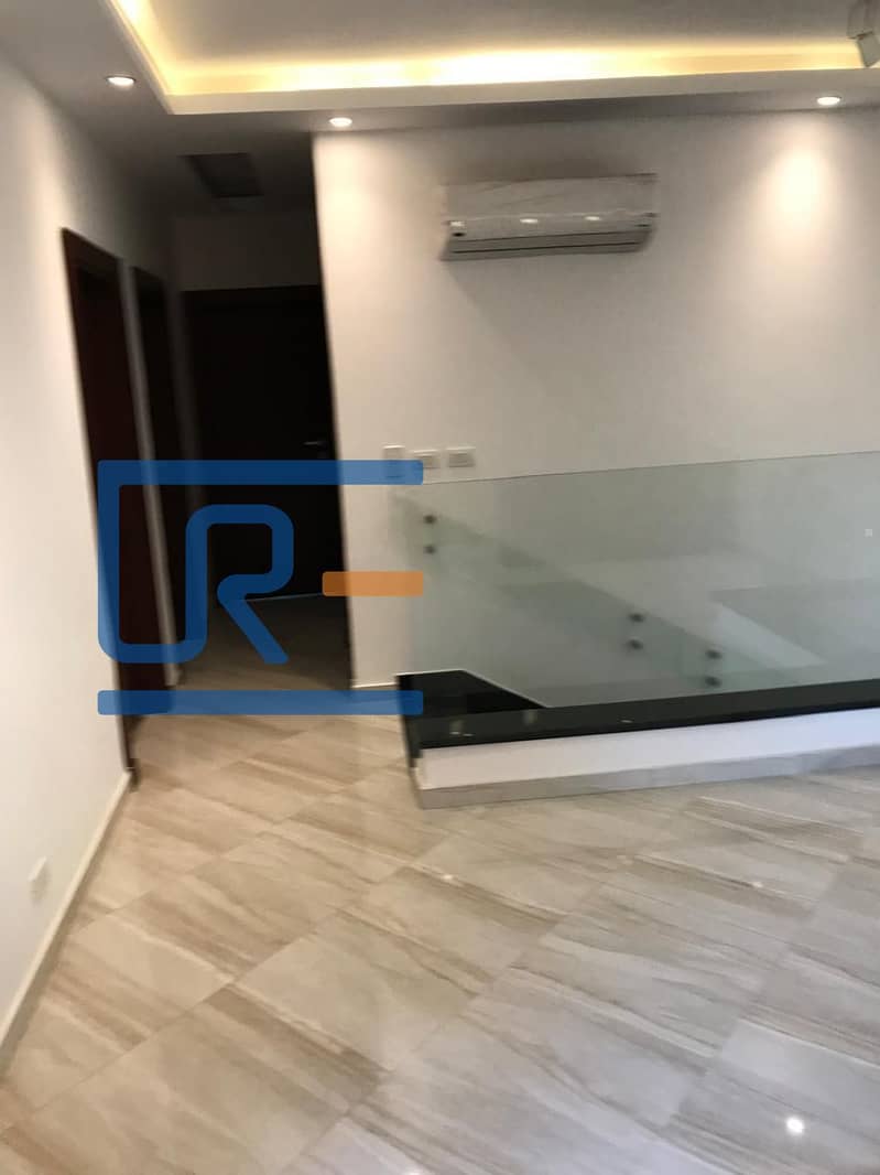 8 2412cbcb-799c-4cf8-a8c1-db44b67216d4. jpeg