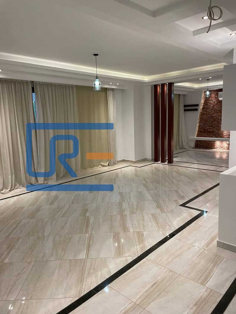 17 f1e7fdd1-2a34-4c8a-ad42-b6f8b16c5760. jpeg