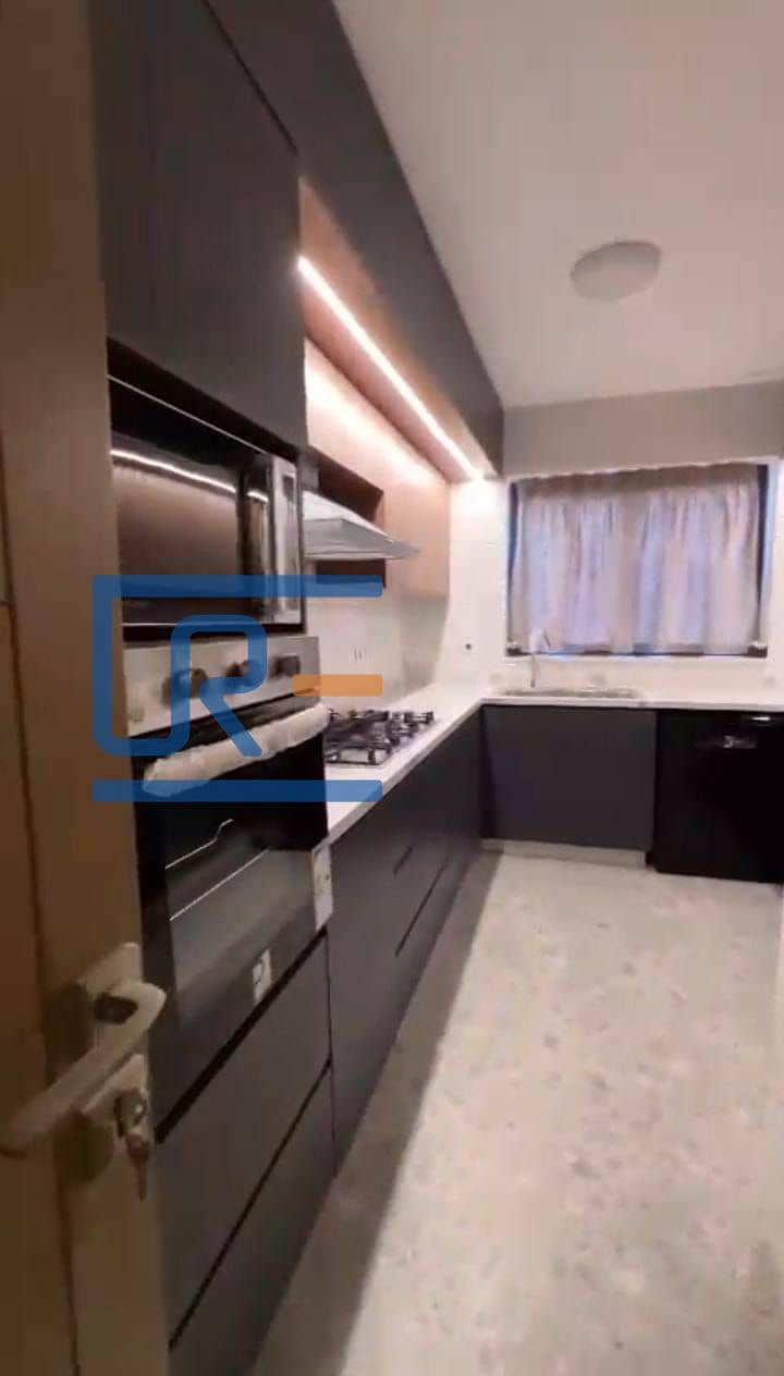 10 af2ce007-073f-48db-946f-26cc8d3d0ce3. jpg