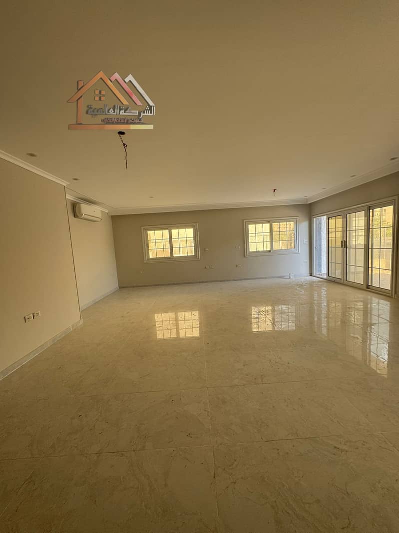 8 919fba94-e0e3-4016-8fe4-4d89c152f438. jpg