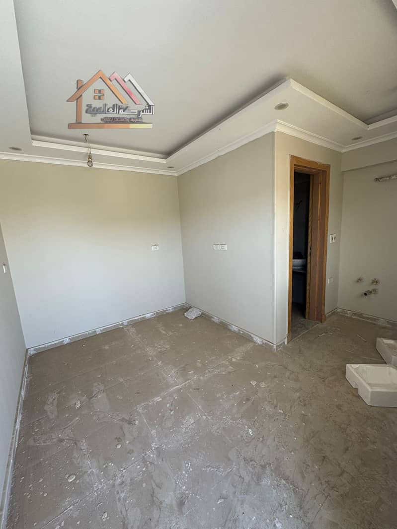 10 a3acc299-03e4-439f-bba7-1f5cf56b4490. jpg