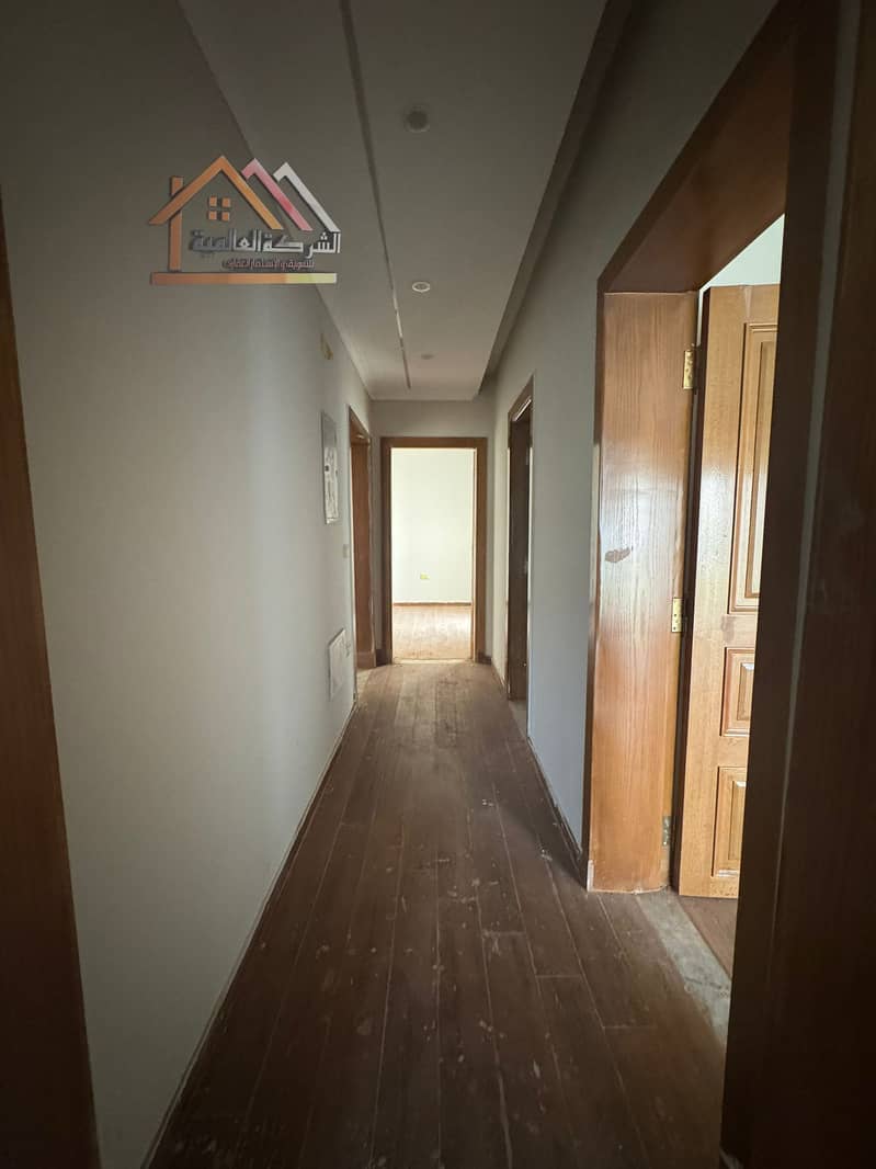 11 aa31db1e-5ba9-4028-b689-2df82b176adf. jpg