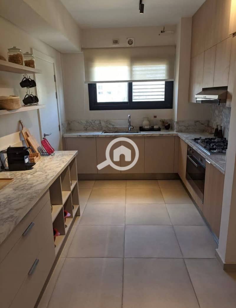 7 51870a0c-c37d-4b36-9f97-dbe6db3bdee3. jpg