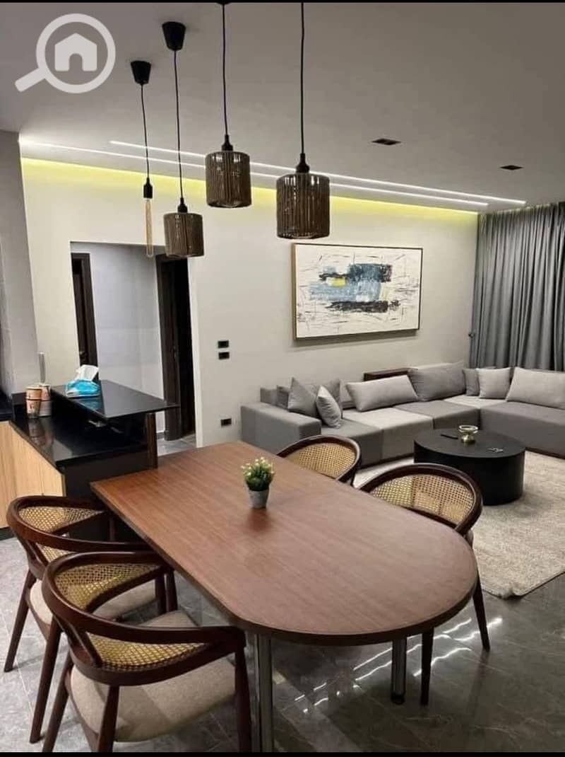 12 f5848fb7-939b-4815-aecf-745cf5691cf4. jpg