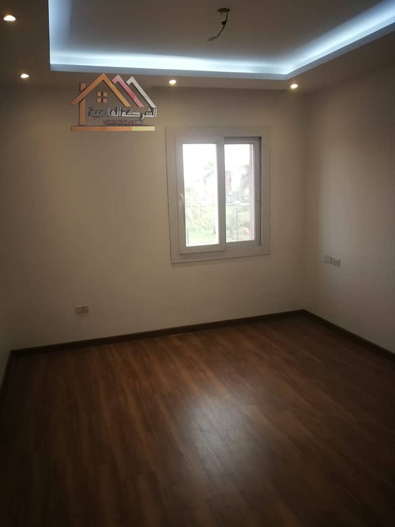 5 5e1f5910-e601-4fbf-b8c7-5a618cf3ea73. jpg