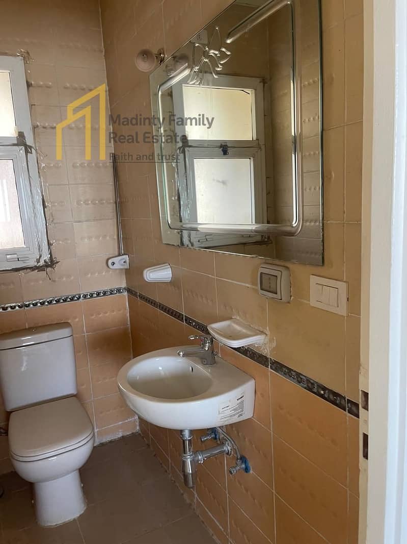 4 05ed1e2f-110d-4ca7-8ea4-8abe29dd4df6. jpg