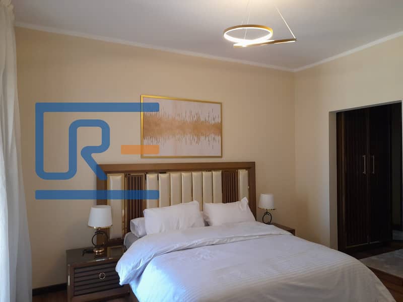 4 5ead3679-4848-4479-ab8e-778776a32f2d. jpg