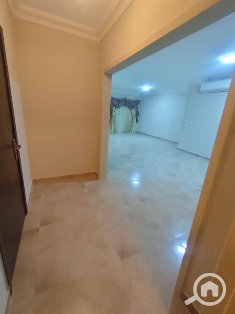 4 67684a55-1a03-49e3-8a57-6af7427bb72e. jpg