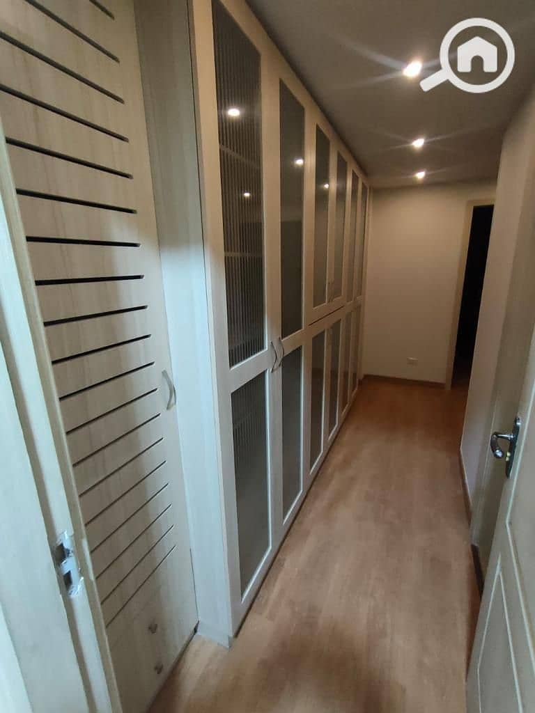 6 00c1f4ae-5dc7-4090-8692-42c0223db23f. jpg