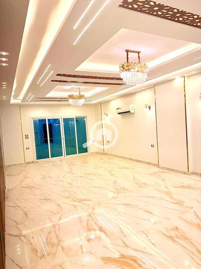 4 3746f5e7-e501-470f-94db-b950684b9097. jpg