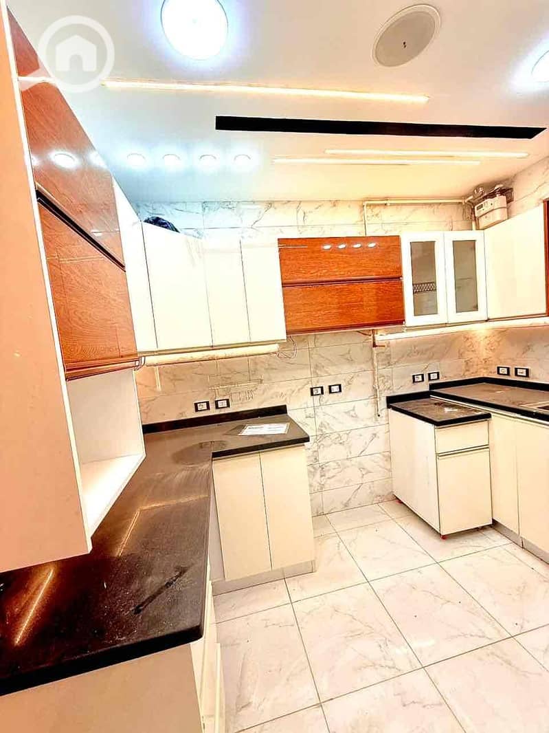 8 2e4f43ae-1cdc-4de4-921a-437f010faa49. jpg