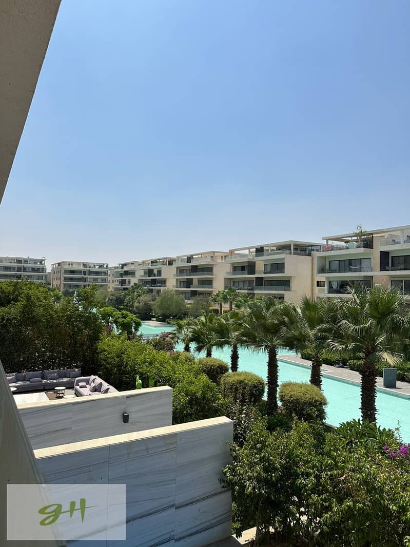 9 b8d8fde2-1eaa-43b4-a3b5-c1099532adb9. jpg