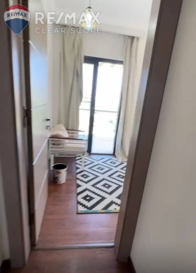 5 4c7edf05-926d-46b2-8903-2d74e0065dac. jpg