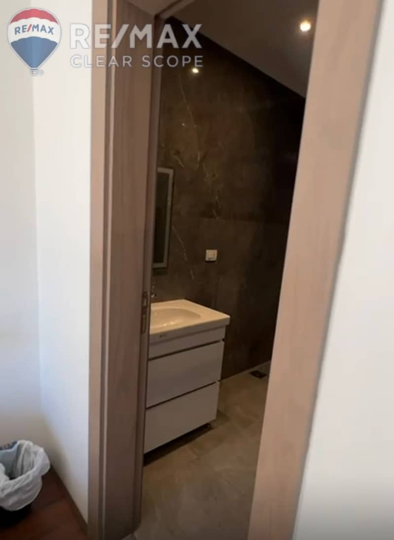 7 54c03497-04cb-442a-8f0d-16967a3a3a9c. jpg