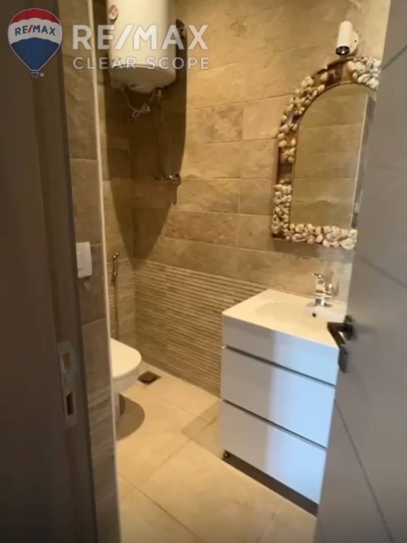 15 f70a71db-2910-404d-aa83-5520bf099dc6. jpg