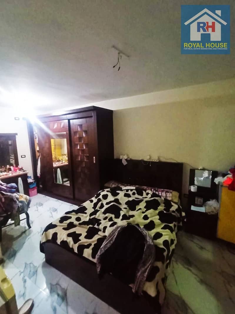 10 11bd2911-fbda-420c-a742-9eeeaee12c24. jpg