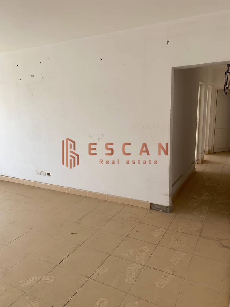 4 33f2ef88-96a9-47a6-b297-b43a86e0cc2d. jpg