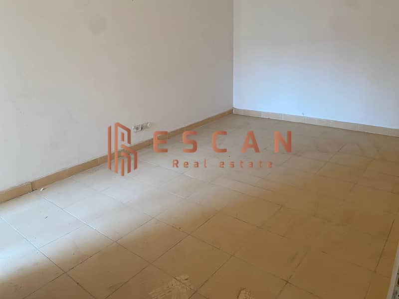 7 a1e0095a-f307-46d7-b784-0c3a81992e01. jpg