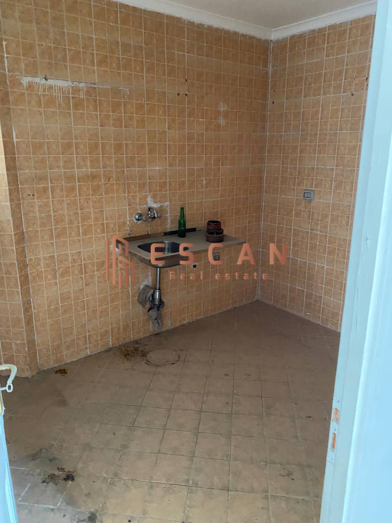 12 e3174b74-8237-4314-bee1-c6ff97509791. jpg