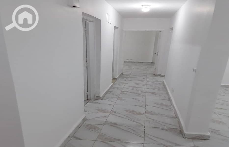 4 cb5785fa-1346-4d1c-9aa8-28bdb8c62c95. jpg