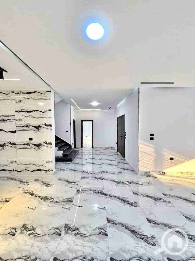 6 FB_IMG_1758579909817. jpg