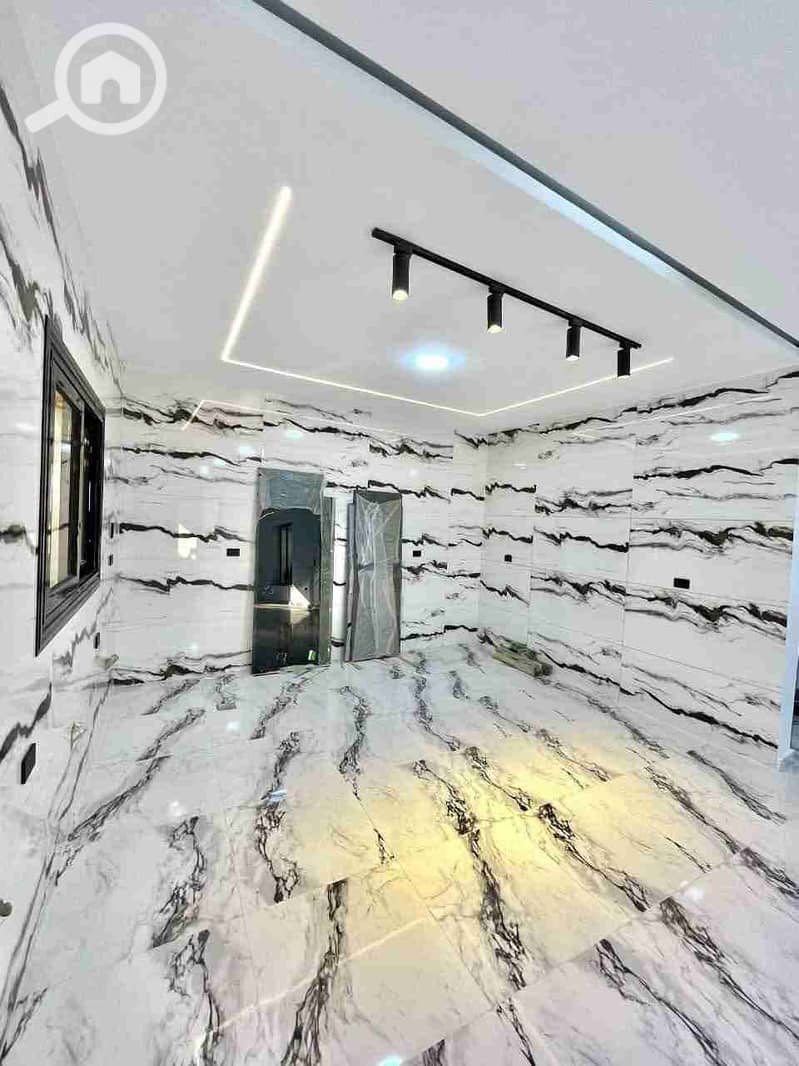 8 FB_IMG_1758579916321. jpg