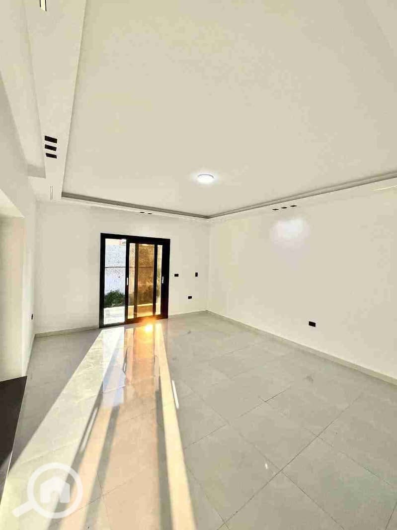 14 FB_IMG_1758579940724. jpg