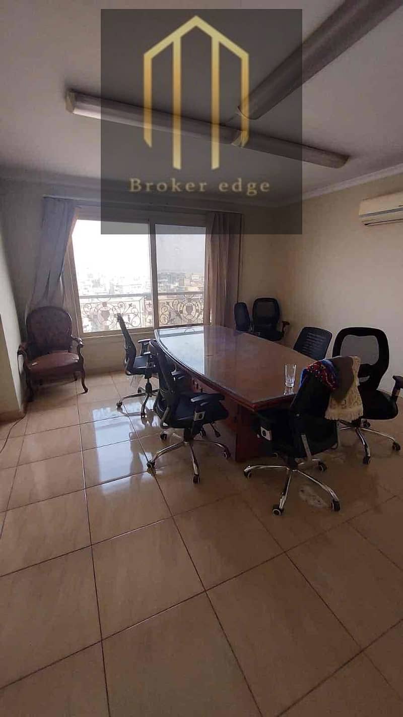 2 7cf6a4f4-521d-4ae9-8757-fb3820f18c26. jpg