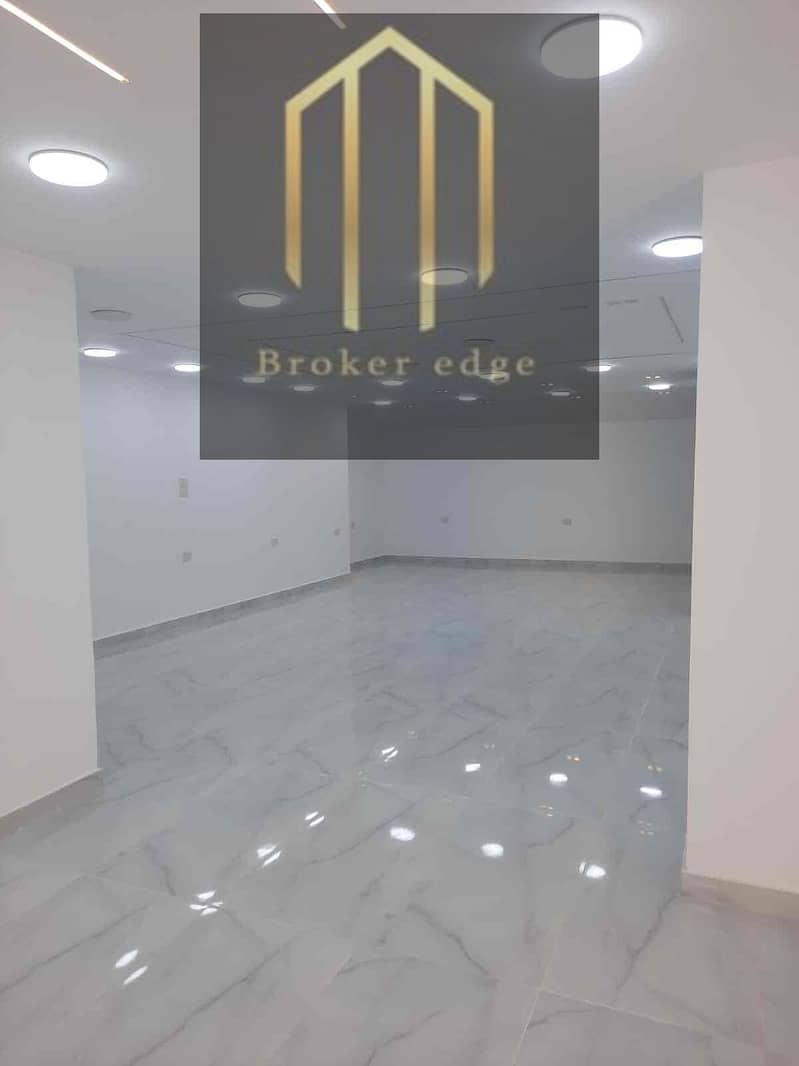 7 9e5ae8cd-12b8-442a-bf40-4a75ee3be8b5. jpg