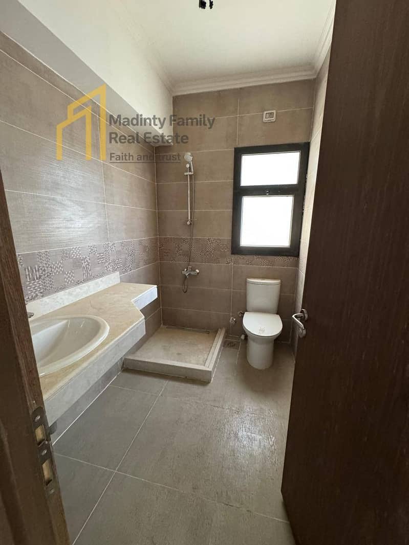 4 9e9b6af0-2632-45c1-96a0-c9456772a50b. jpg