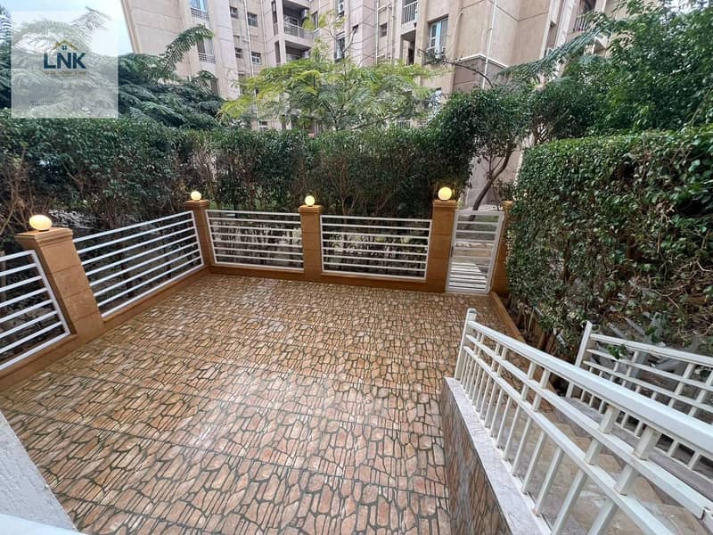 11 eb19a586-fee4-4114-a3a4-1f74e69c57a1. jpg