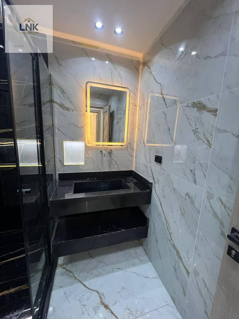 18 a7d88a60-9364-4027-804f-a072e18ee1bc. jpg