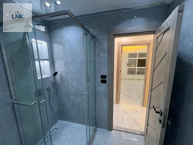 19 ab3cf6f7-a6ef-42d8-b1cd-fac0d3c02cd7. jpg