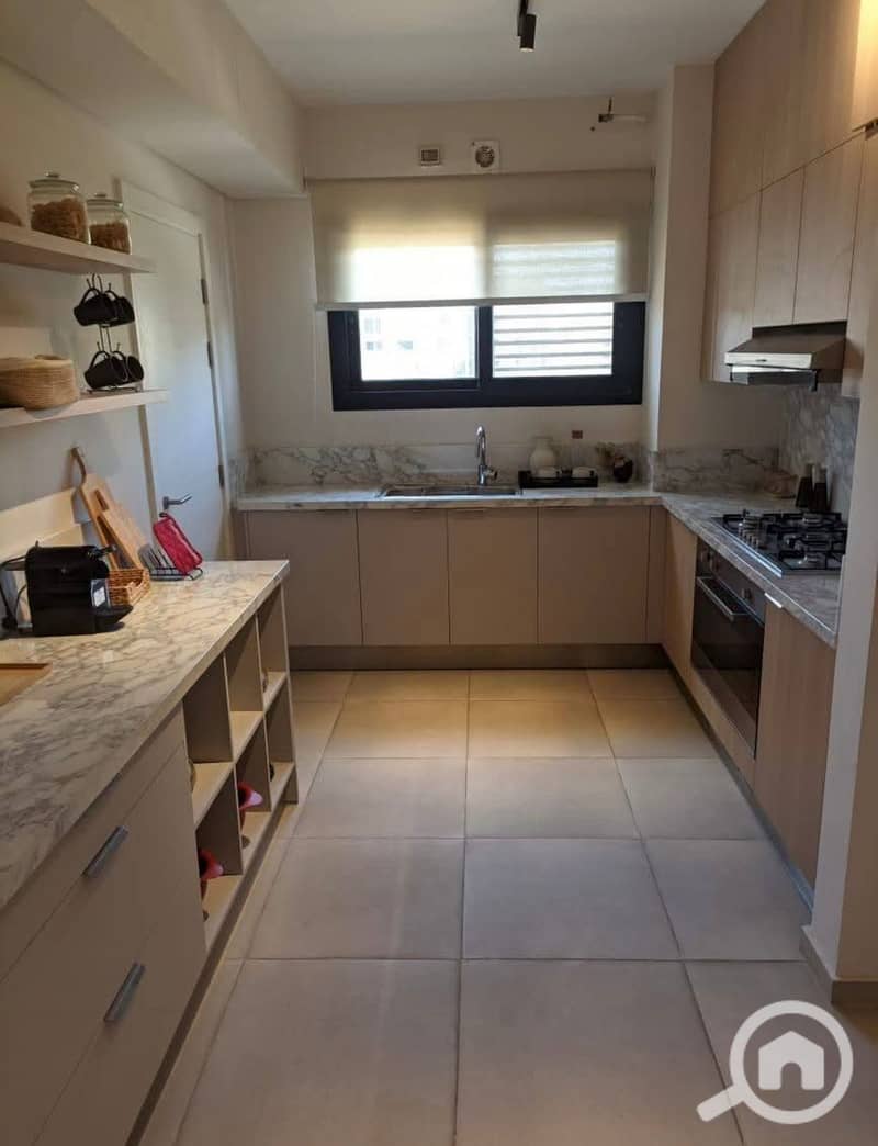 8 51870a0c-c37d-4b36-9f97-dbe6db3bdee3. jpg