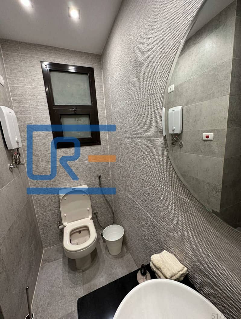 8 4867f39f-d3a7-4497-a992-b3f9a6dd8908. jpg