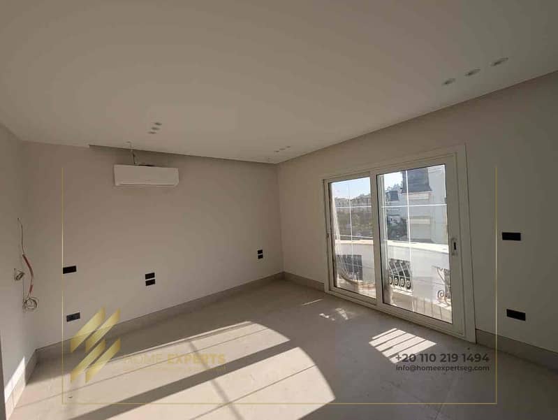 2 0a5e0349-bbf0-4900-bff8-804fe88b9c29. jpg