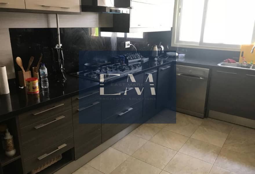 7 c41ffeff-aa3f-4f14-be84-5af342d62615. jpg