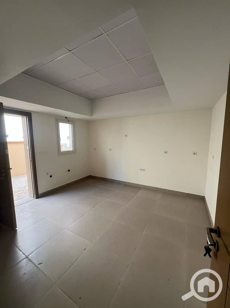 5 WhatsApp Image 2025-04-07 at 10.38. 39 AM. jpeg