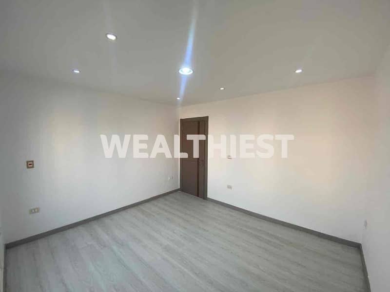 5 0745a3f6-138a-4e72-bb38-ecfb6b9ef570. jpg