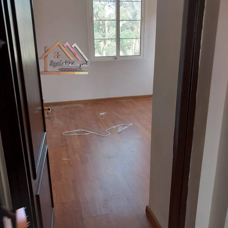 8 82c0bbbe-beb6-4da0-8cac-c2f849f19056. jpg