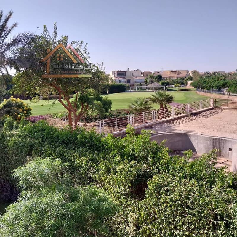 18 e9d0b2fe-0017-42f8-bad8-ee98a72b1eb8. jpg