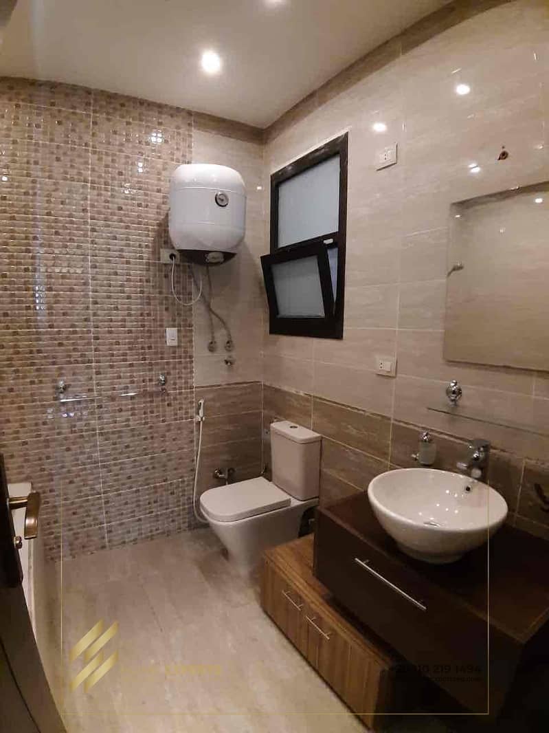 12 ccf6c338-1242-4d04-90f1-38e2f1a316e8. jpg