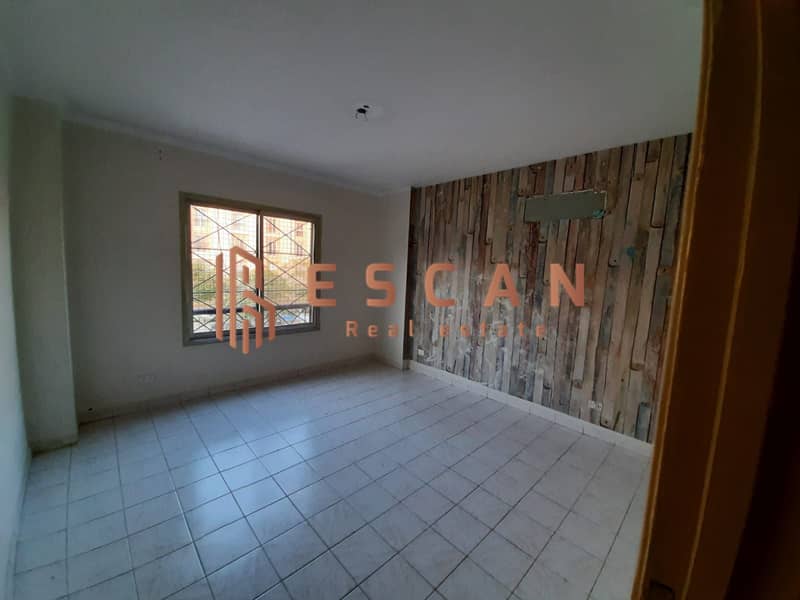 11 253cd3b4-f008-4a32-bced-5cb5619effcc. jpg