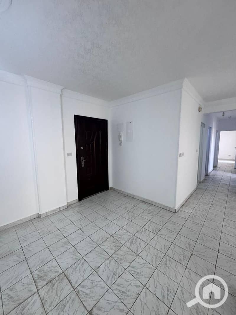 11 eadbc09b-18e2-499e-a245-d7a3c1ca5ca4. jpg